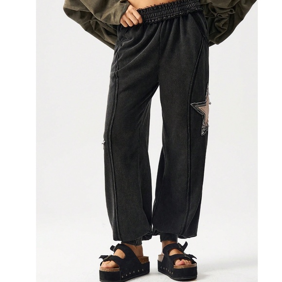 Mineral wash Stretchy Waist Star patch cotton joggers pants - Picture 3 of 6